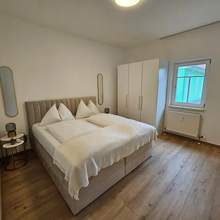 Flat Bull Mit Garten Apartment