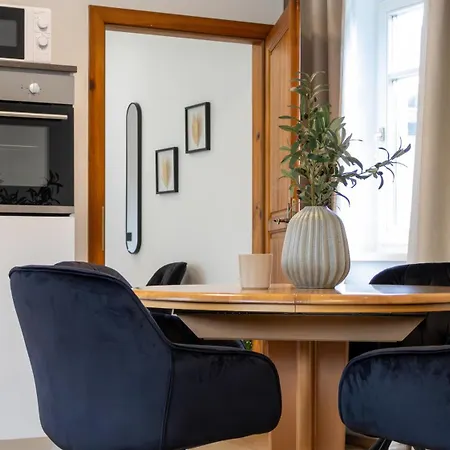 Flat Bull Mit Garten Apartment *