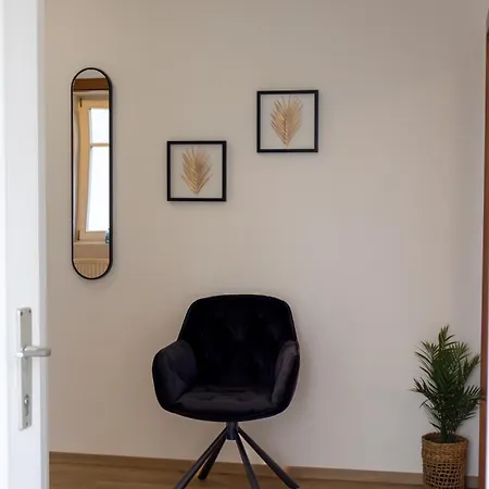 Flat Bull Mit Garten Apartment
