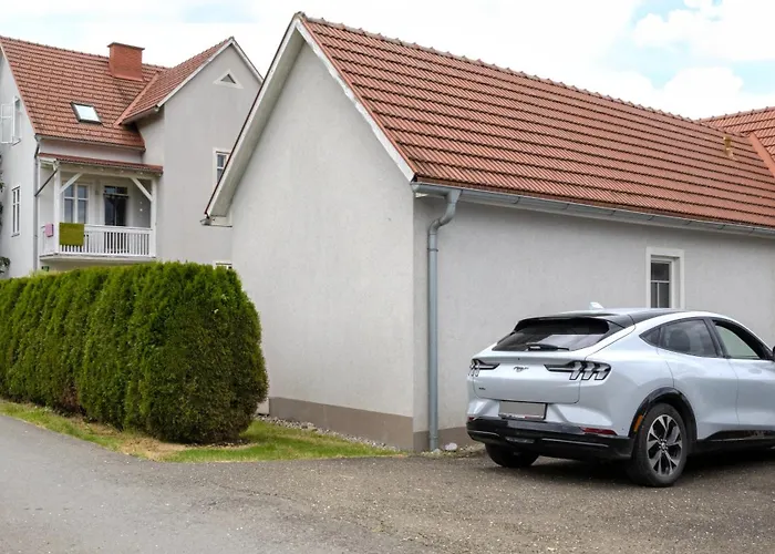 Flat Bull Mit Garten Sankt Lorenzen bei Knittelfeld